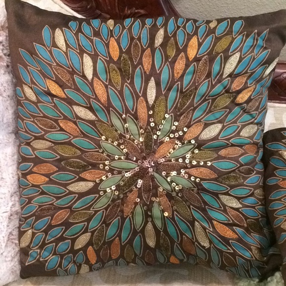 pier one throw pillows